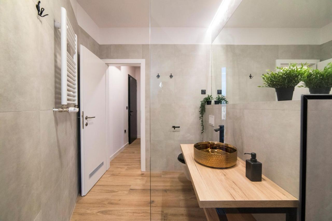 Liberty Apartments, 3Rd Floor, No Elevator ซาเกร็บ ภายนอก รูปภาพ